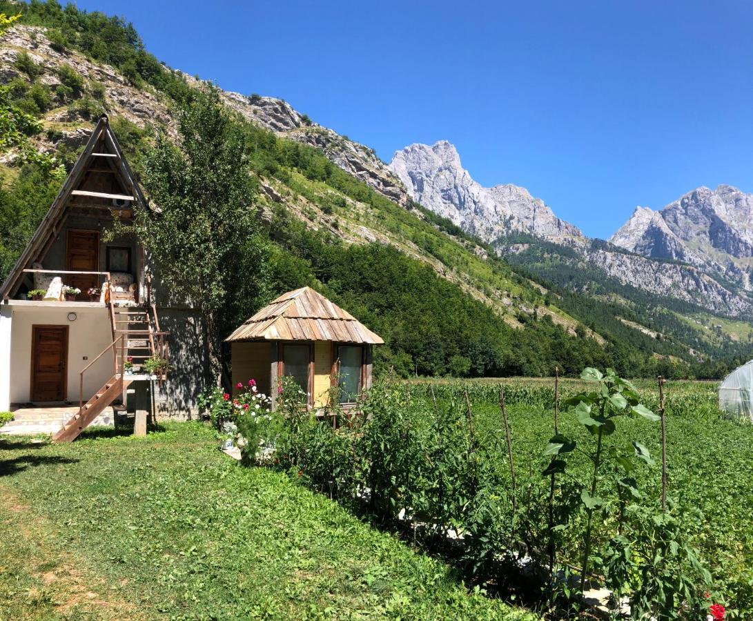 Guest House Ledio Валбона Екстериор снимка
