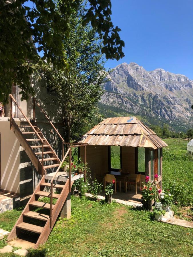 Guest House Ledio Валбона Екстериор снимка