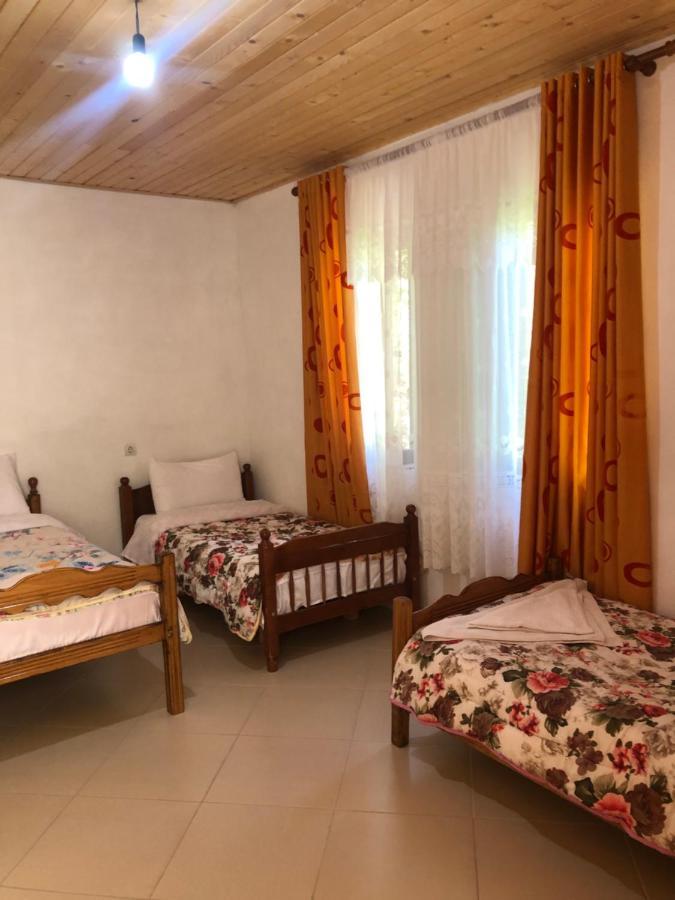 Guest House Ledio Валбона Екстериор снимка